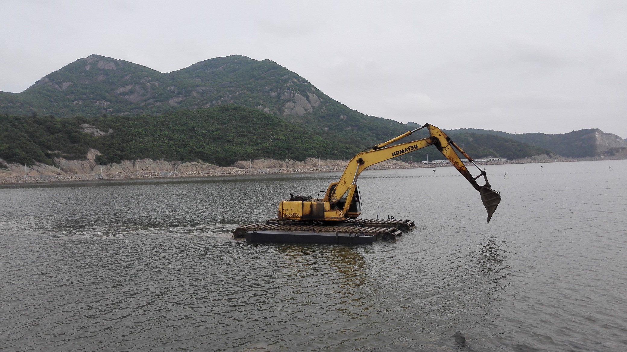 GET210加側浮箱過河配小松PC200